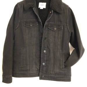 Jean jacket with sherpa collar